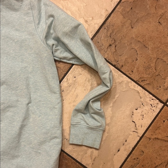 Patagonia Light Gray Hoodie with Bicycle Graphic - Picture 14 of 16